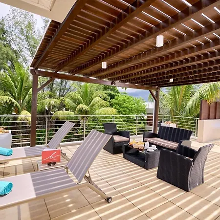 Bon Azur Beachfront Suites & Penthouses With Lov Trou aux Biches Exterior foto