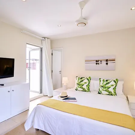 Bon Azur Beachfront Suites & Penthouses With Lov Trou aux Biches Exterior foto