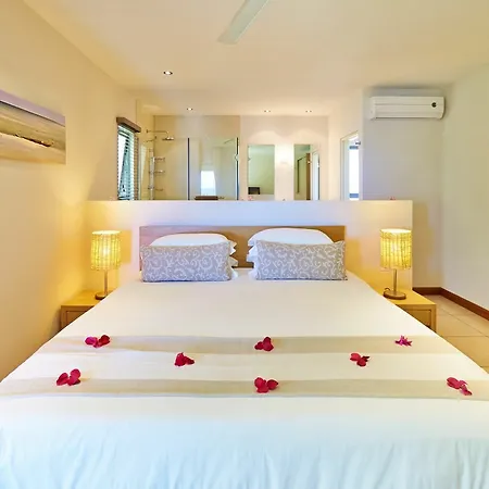 Bon Azur Beachfront Suites & Penthouses With Lov Trou aux Biches Exterior foto