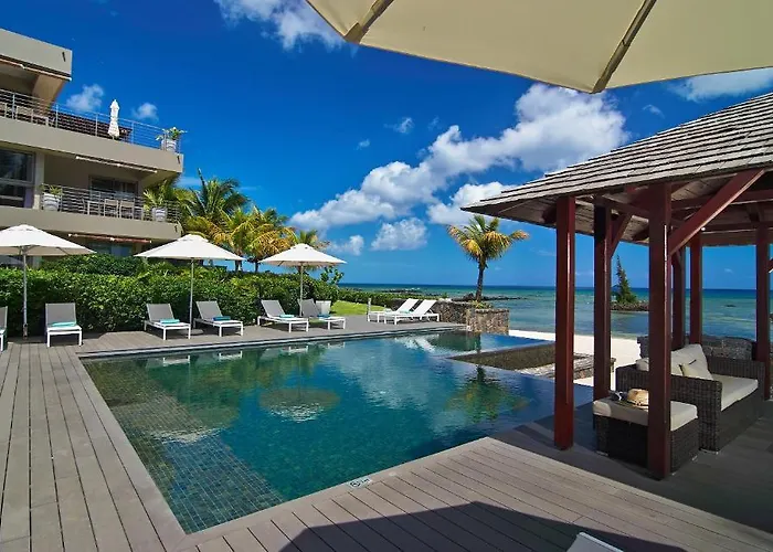 Bon Azur Beachfront Suites & Penthouses With Lov
