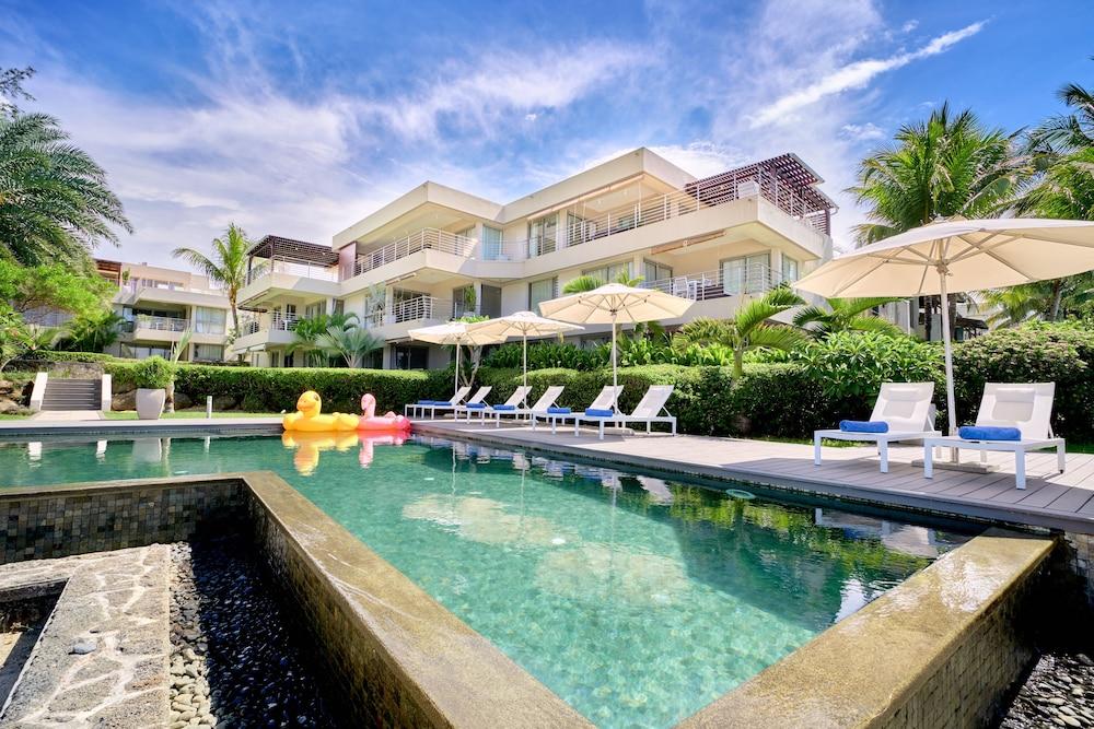 Bon Azur Beachfront & Penthouses With Lov *