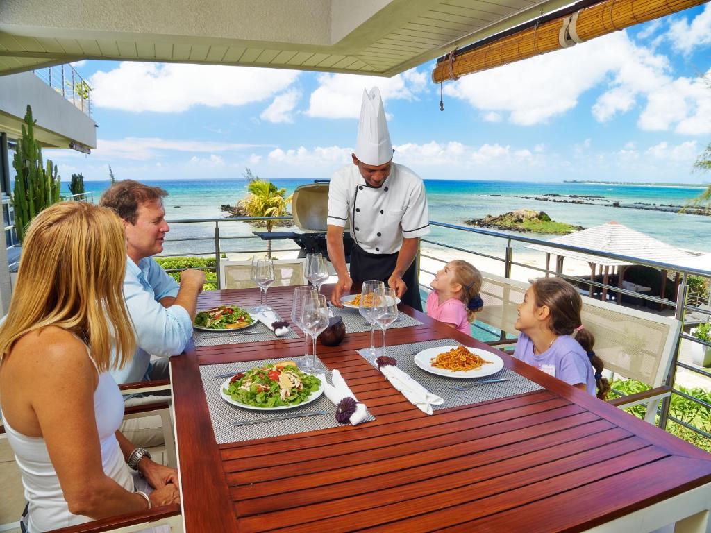 Apartment Bon Azur Beachfront & Penthouses With Lov Trou aux Biches