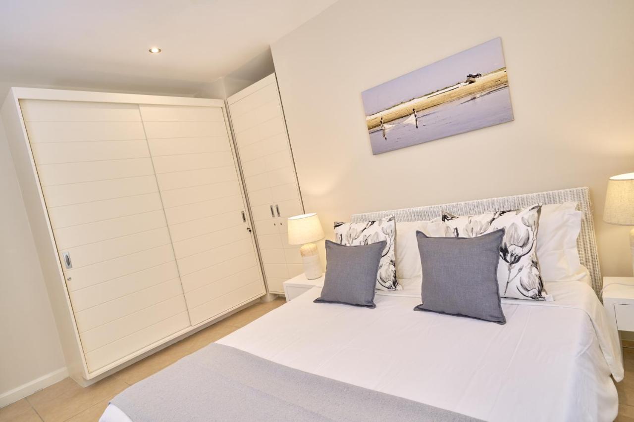 Bon Azur Beachfront & Penthouses With Lov Apartment *