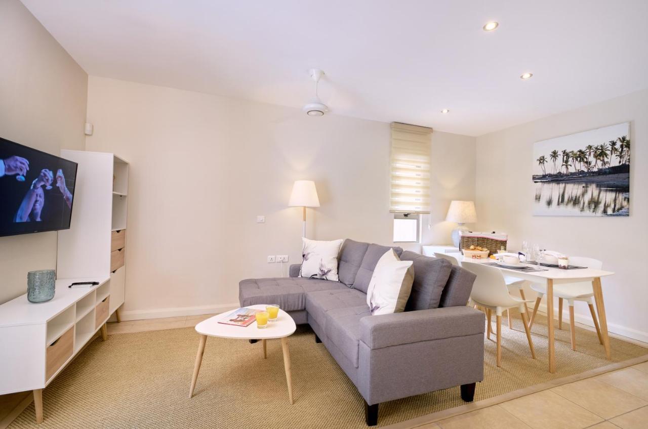 Apartment Bon Azur Beachfront & Penthouses With Lov *