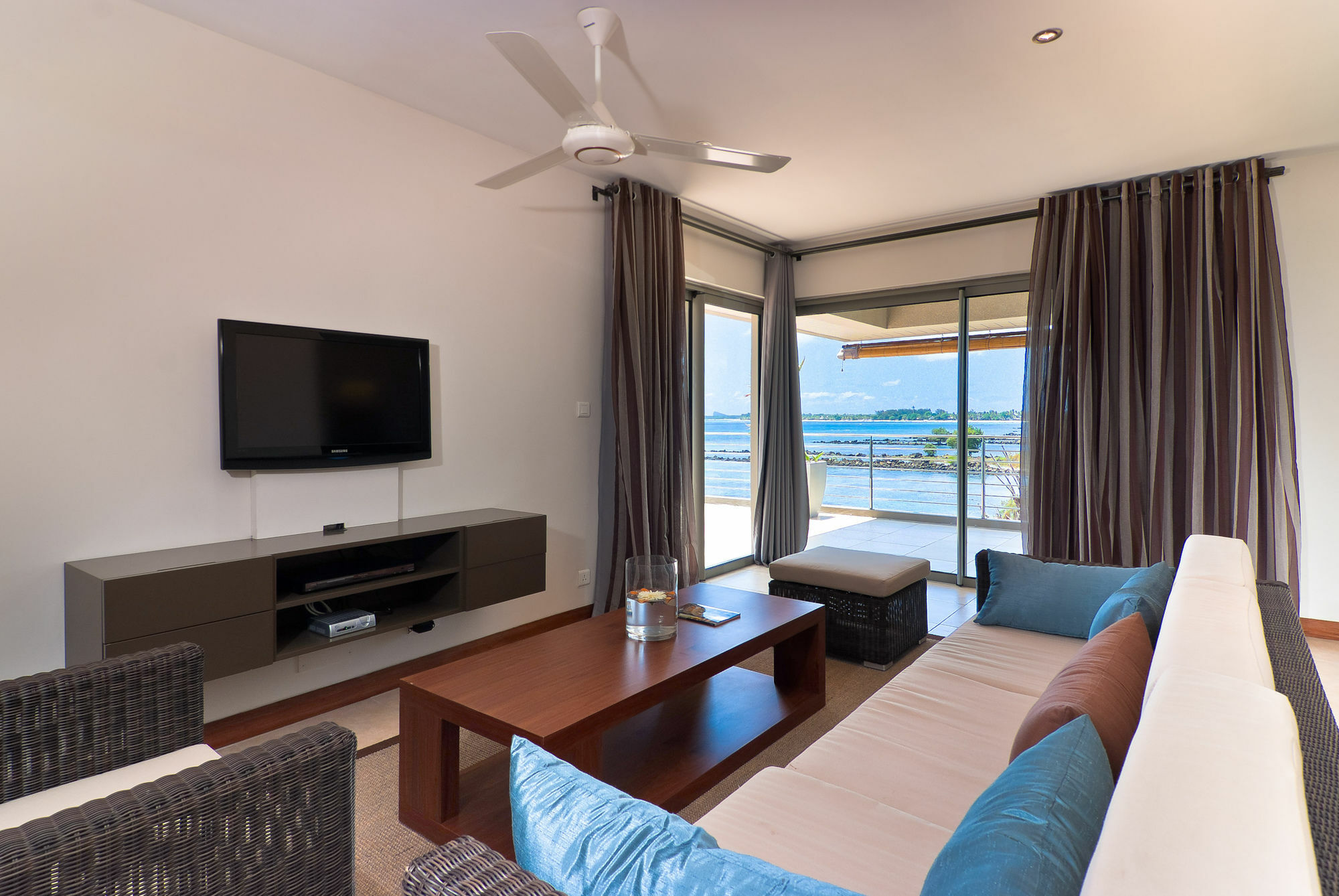 Bon Azur Beachfront & Penthouses With Lov * Trou aux Biches