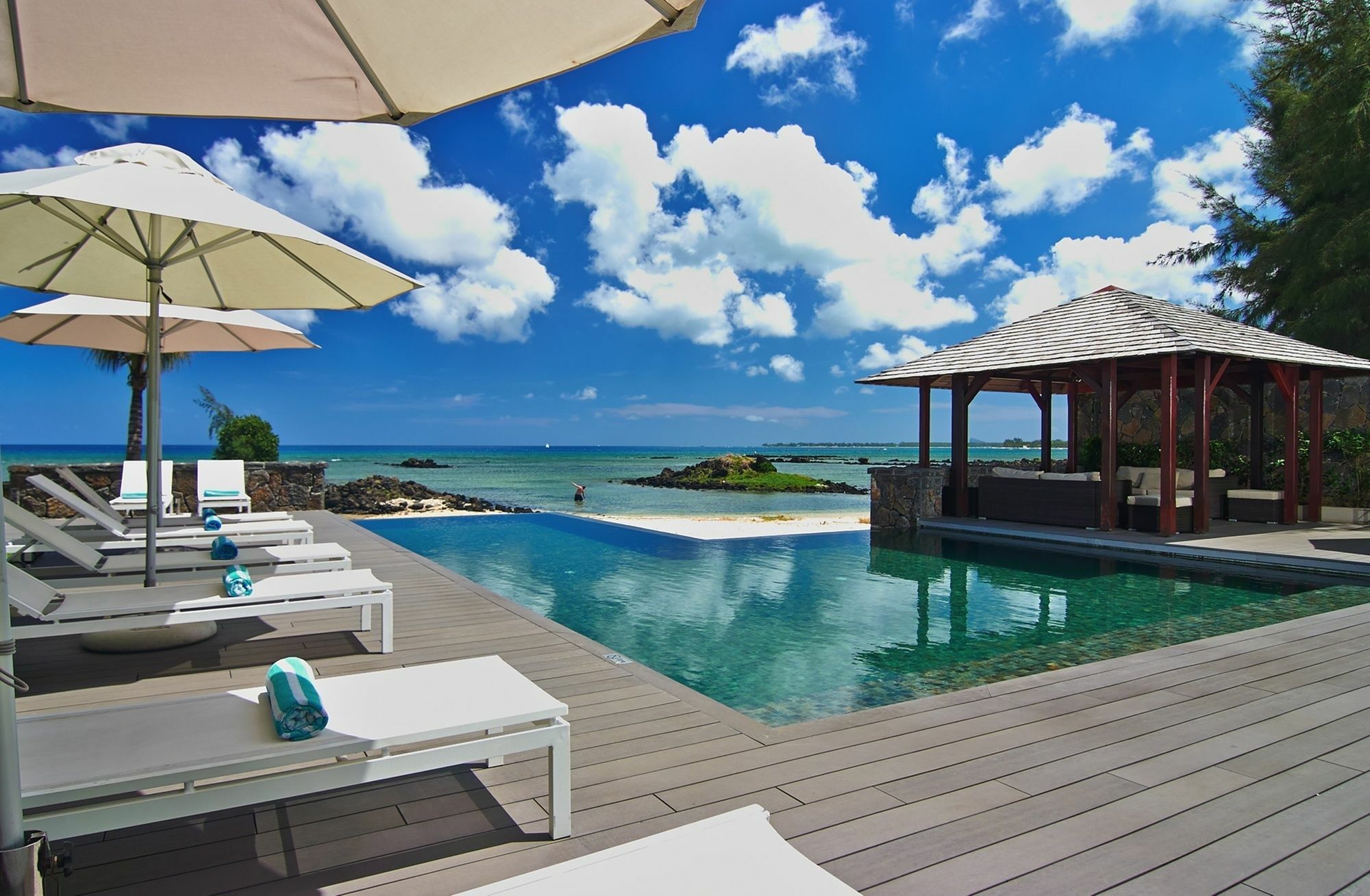 Apartment Bon Azur Beachfront & Penthouses With Lov *
